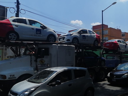 TRASLADO DE VEHICULOS EN MADRINA