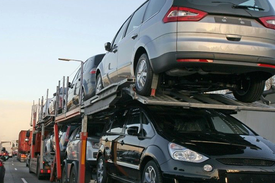 TRASLADO DE VEHICULOS EN MADRINA